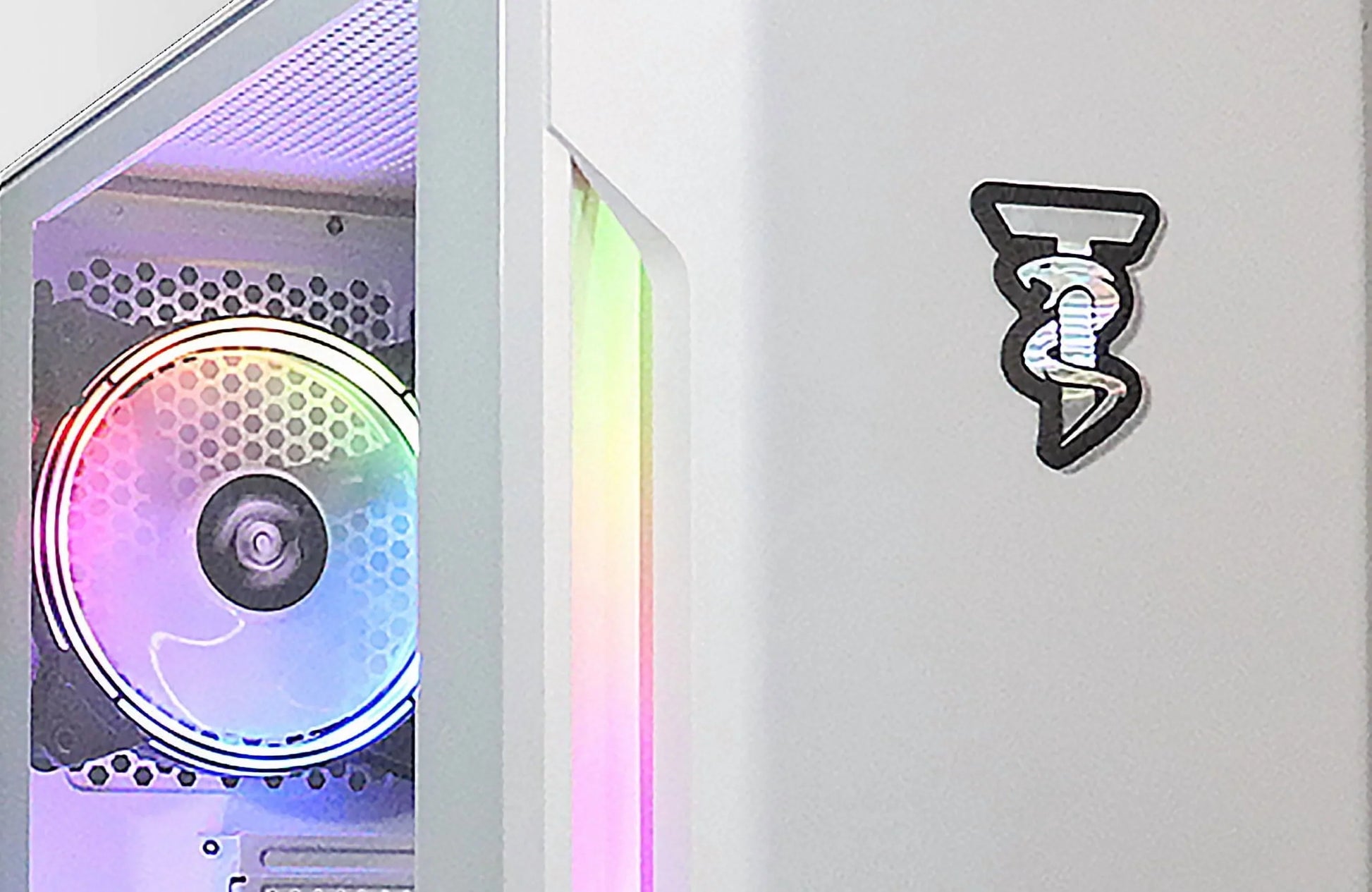 White gaming PC case with RGB-lit cooling fan and Byte Style logo on the side