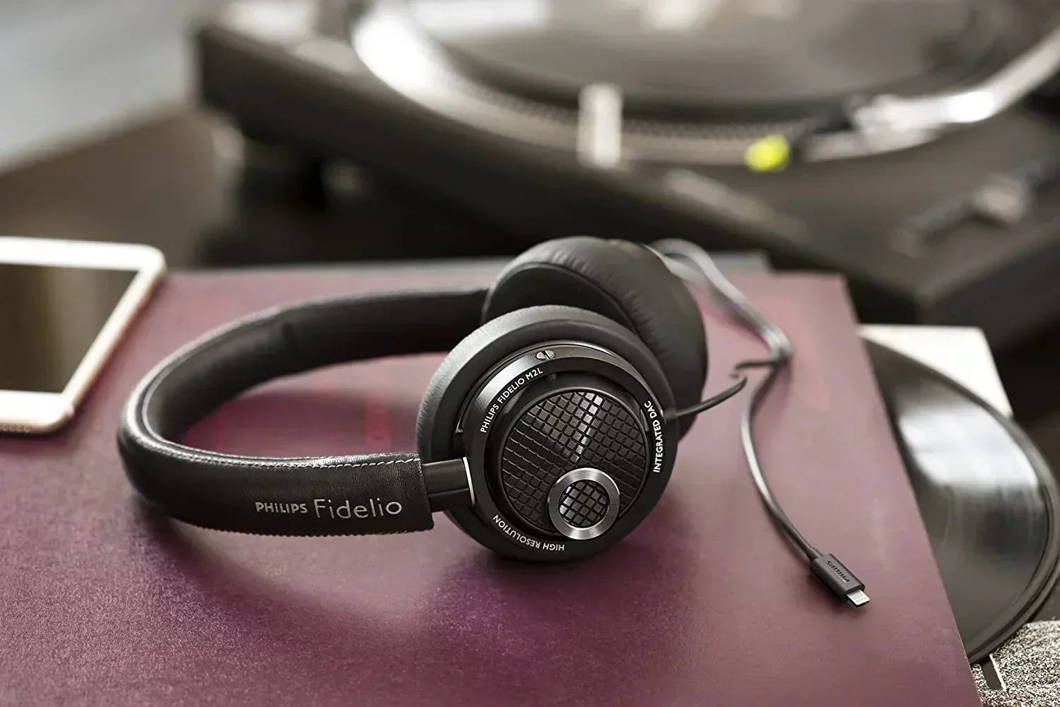 PHILIPS Fidelio M2L/27 High-Resolution Headphones, Lightning Connector, Built-In DAC, Premium Sound, Black